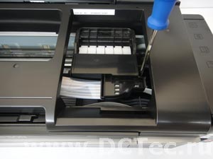 При включении принтера раздается треск epson